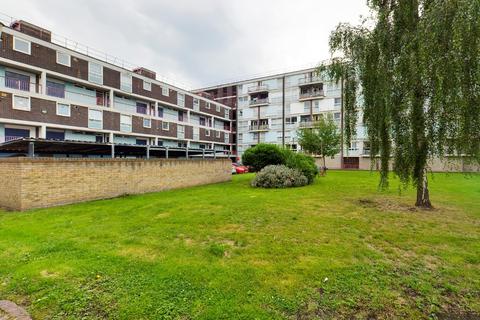67, Fermain Court West De Beauvoir Road, London, N1 5TB