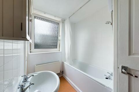 67, Fermain Court West De Beauvoir Road, London, N1 5TB