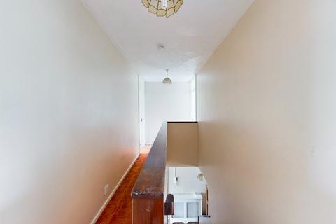 67, Fermain Court West De Beauvoir Road, London, N1 5TB