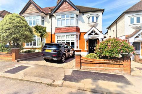 11 Gordon Road, London, E4 6BT
