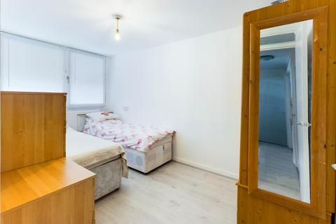 30 Ray Lodge Road, Woodford Green, IG8 7NZ
