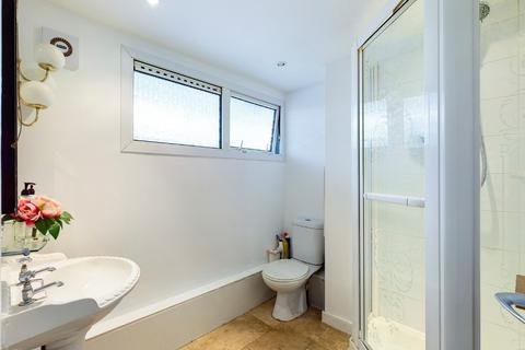 30 Ray Lodge Road, Woodford Green, IG8 7NZ