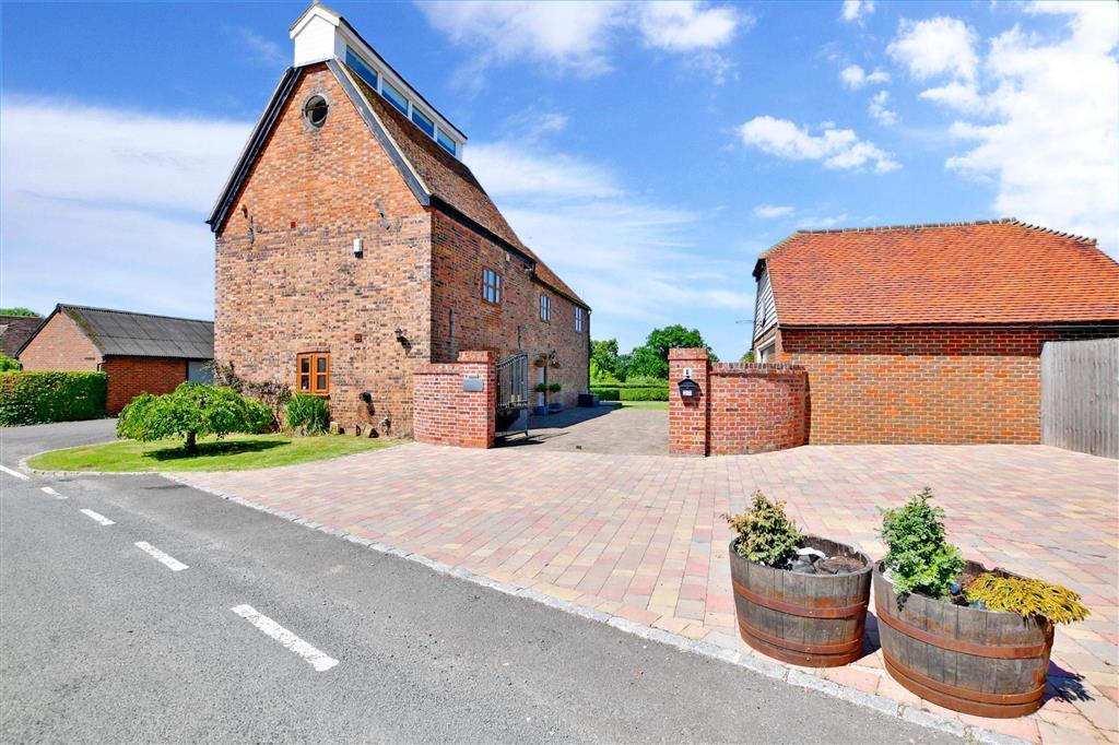 Southernden Road, Headcorn, Kent 5 bed character property £999,995