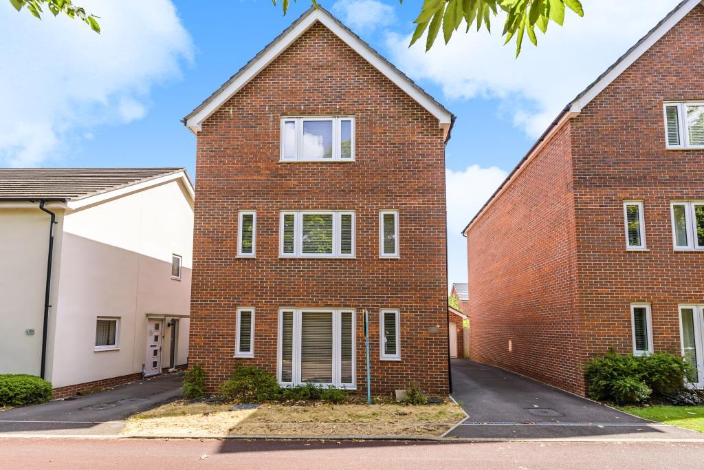 The Parks, Bracknell, RG12 4 bed detached house £2,650 pcm (£612 pw)