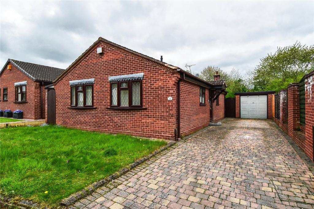 Newton Close, Redditch... 3 bed bungalow £950 pcm (£219 pw)