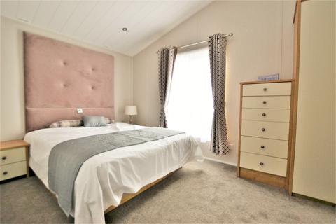 3 bedroom lodge for sale - Willerby Portland, Manor Park, Hunstanton
