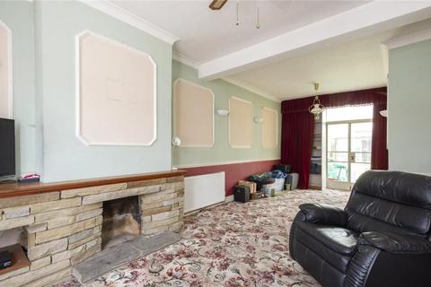 21 Waverley Road, London, E18 1HU