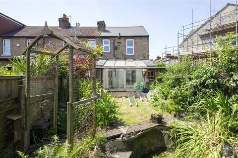 21 Waverley Road, London, E18 1HU