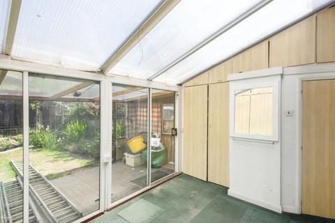 21 Waverley Road, London, E18 1HU