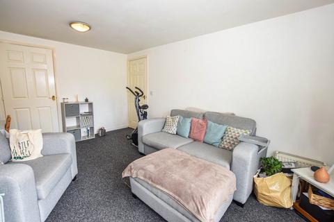 2 bedroom flat to rent, Little Bolton Terrace, Salford, M5