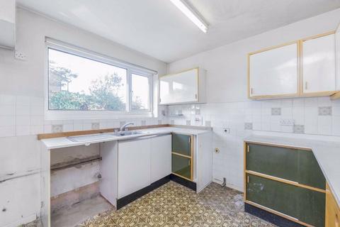10 Wedgwood Way, London, SE19 3ES