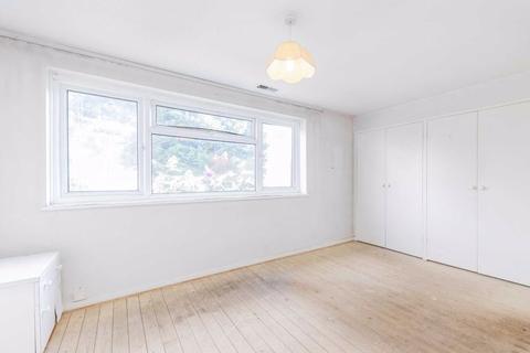 10 Wedgwood Way, London, SE19 3ES