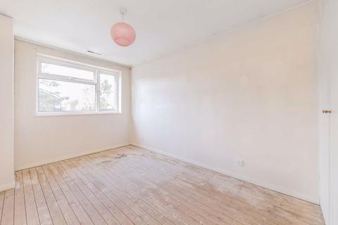 10 Wedgwood Way, London, SE19 3ES
