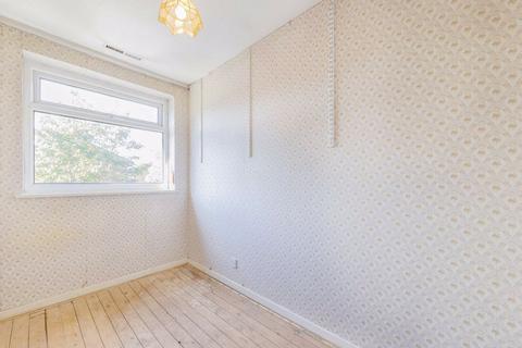 10 Wedgwood Way, London, SE19 3ES