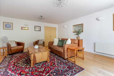 3 bedroom apartment for sale - Albert Park Road, Malvern
