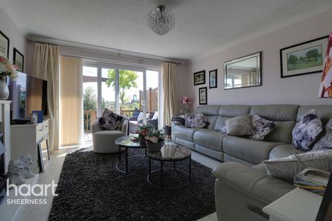 15 Abbey View Drive, Minster On Sea, Sheerness, ME12 2JW