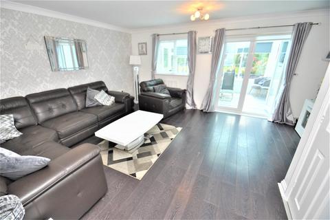 3 bedroom semi-detached house for sale - Lynwood Way, South Shields