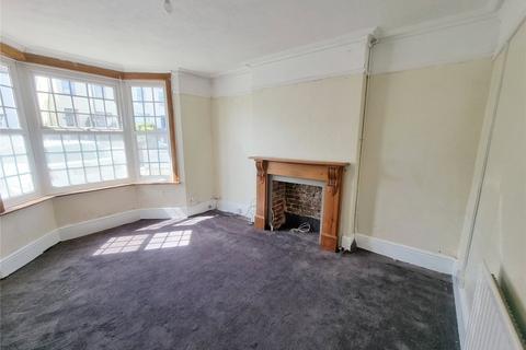 3 bedroom semi-detached house to rent, Earlsbrook Road, Redhill, Surrey, RH1