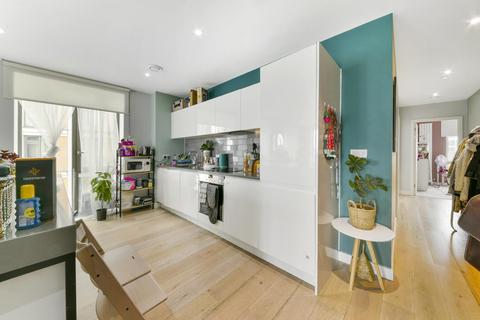 3 bedroom apartment for sale, Laker House, Royal Wharf, London, E16