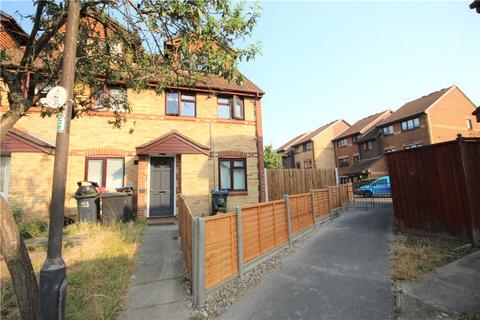 2 bedroom terraced house to rent, Lilian Road, London, SW16