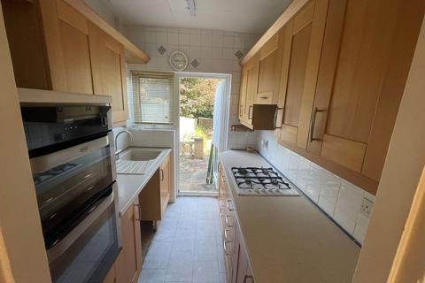 25 Dunkery Road, London, SE9 4HX
