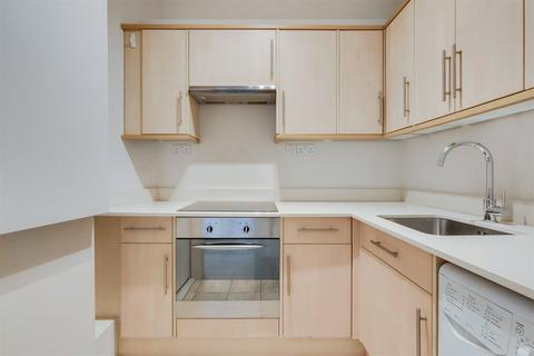1 bedroom apartment for sale, Mall Chambers, Kensington Mall, Kensington, W8