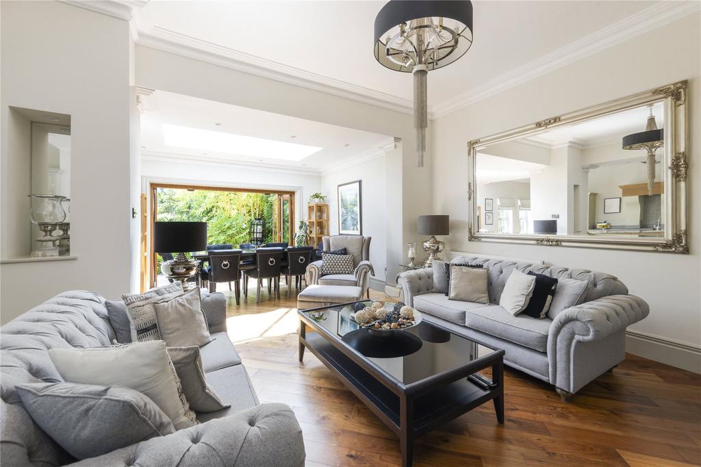 Family/Dining Room