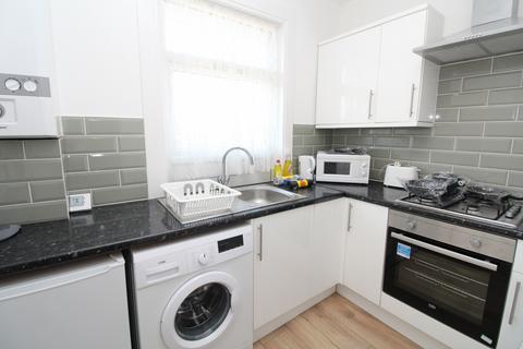 Studio to rent, Lee High Road, Lewisham, SE13