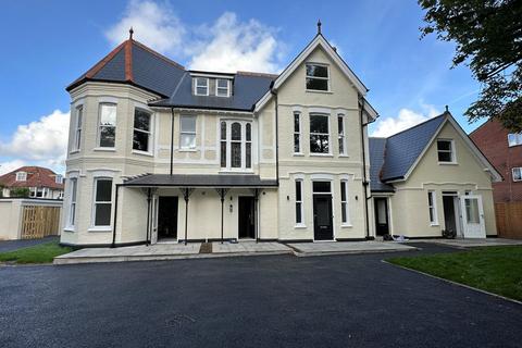 2 bedroom flat for sale - Bournemouth