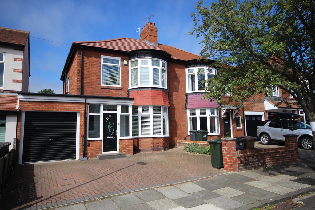 Holystone Avenue, Whitley Bay, Tyne... 3 bed semidetached house £400,000