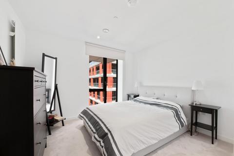 2 bedroom flat for sale, Fairwater House, Royal Wharf, London, E16