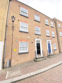 4 bedroom terraced house to rent, St Margarets Banks, Rochester