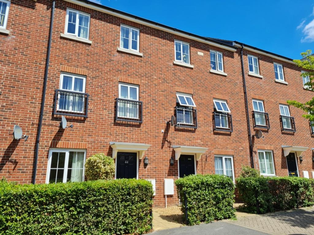 Eagle Way, Hampton Vale, PE7 4 bed property £1,200 pcm (£277 pw)