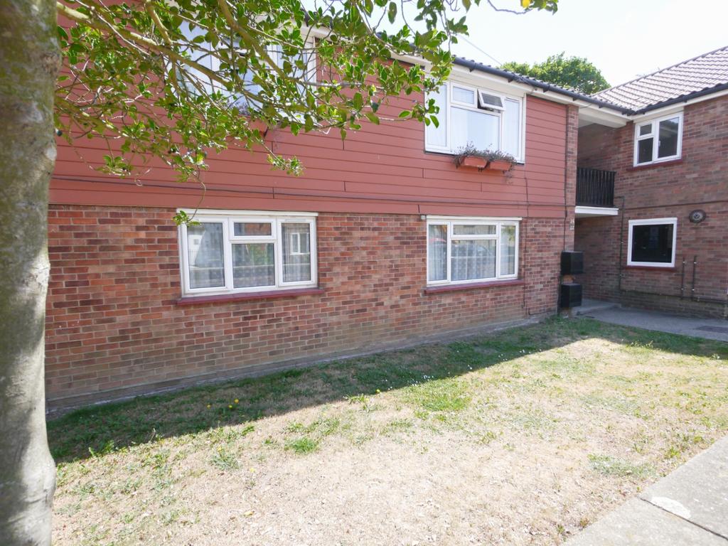 College Road, Framlingham, Suffolk 2 bed flat £195,000