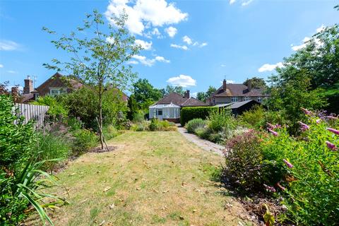 3 bedroom bungalow for sale - The Street, Bramley, Tadley, Hampshire, RG26