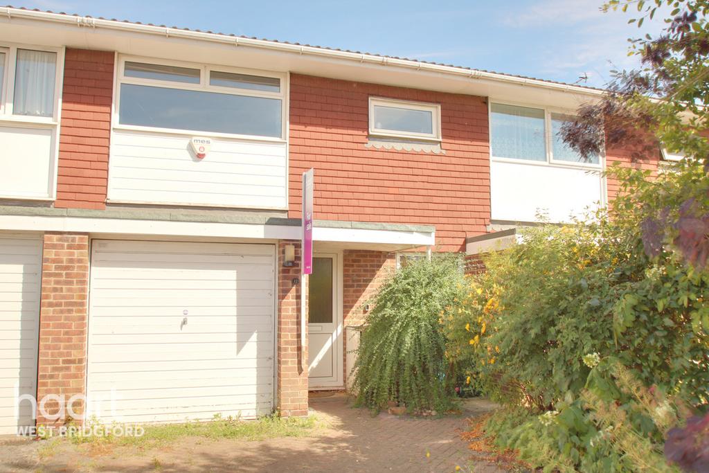 Waltham Close, West Bridgford 3 bed terraced house £250,000