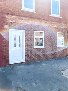 2 bedroom flat to rent, THE CIRCLE MOORENDS , DONCASTER , DN8