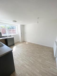 2 bedroom flat to rent, THE CIRCLE MOORENDS , DONCASTER , DN8