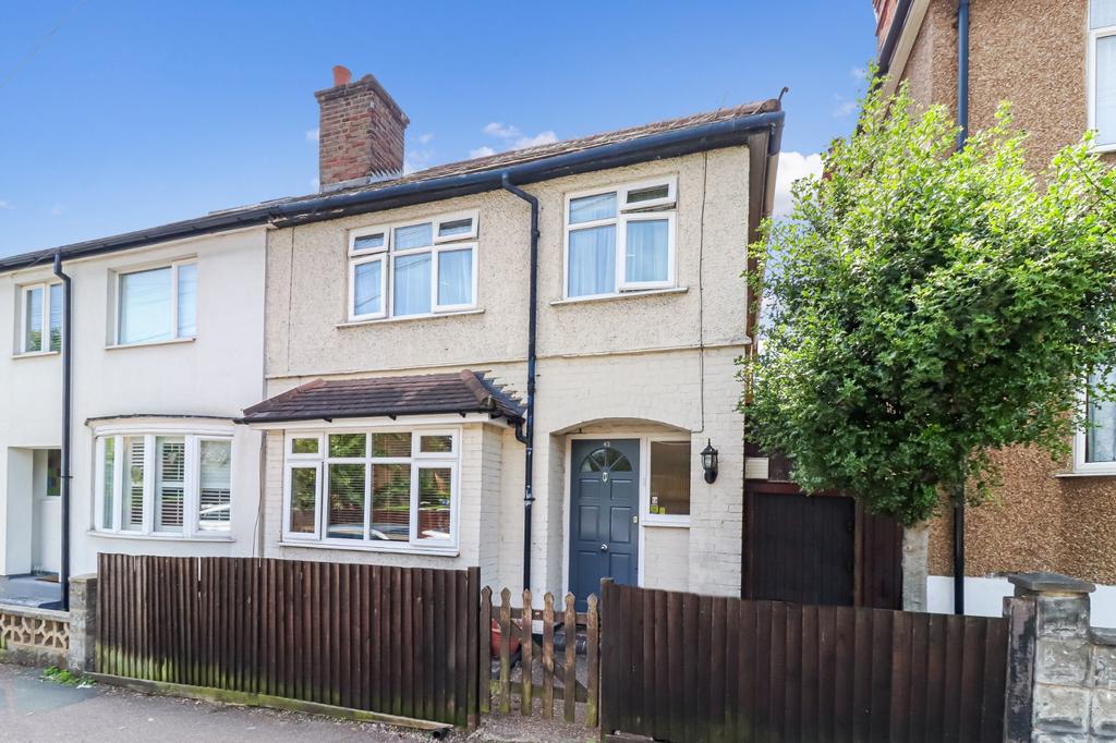 Balmoral Road, Watford, Herts, WD24 3 bed semidetached house for sale
