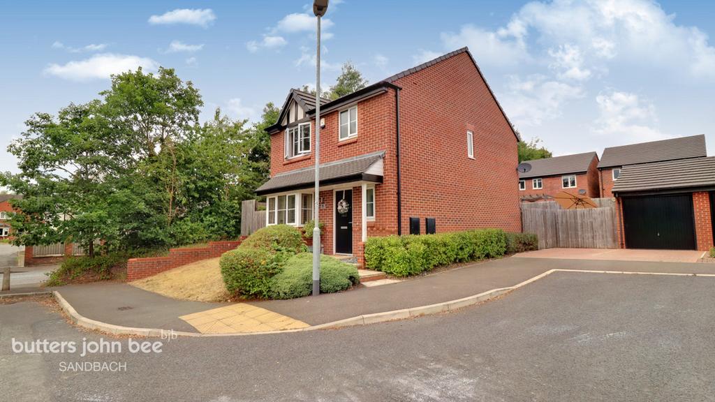 Elton Crossings Road, Sandbach 3 bed detached house £280,000