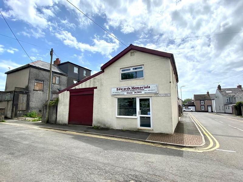 2A Ewenny Road, Bridgend, Bridgend County. CF31 3HL Detached house for sale £100,000