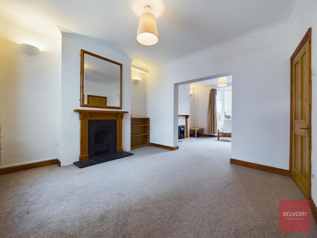 Woodville Road, Mumbles, Swansea, SA3 2 bed terraced house £1,100 pcm