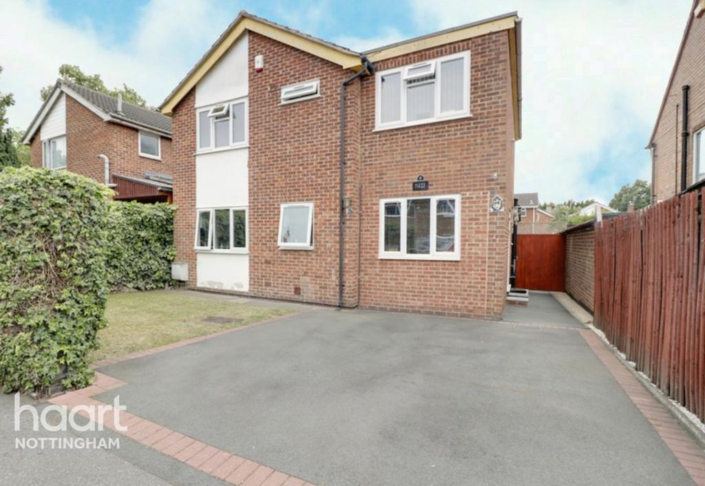 9 Alyth Court, Basford, Nottingham... 4 bed detached house £350,000