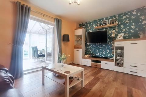 15 Dobson Close, High Spen, Rowlands Gill, NE39 2BF