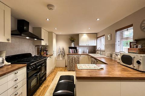 6 Dodds Lane, Attleborough, NR17 2RH