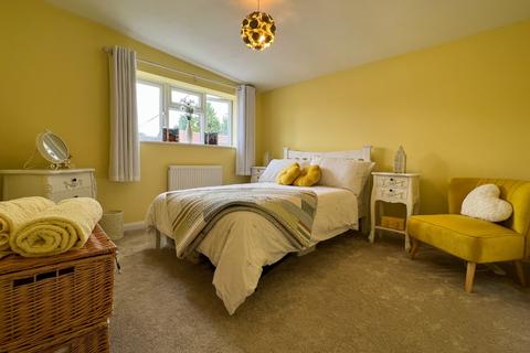 6 Dodds Lane, Attleborough, NR17 2RH