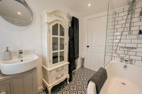 6 Dodds Lane, Attleborough, NR17 2RH