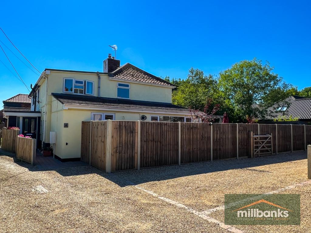 Dodds Lane, Attleborough, Norfolk... 3 bed semidetached house £350,000