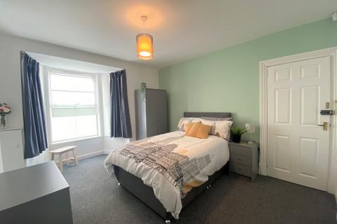 undefined, Liverpool Road, Newcastle-under-Lyme, ST5