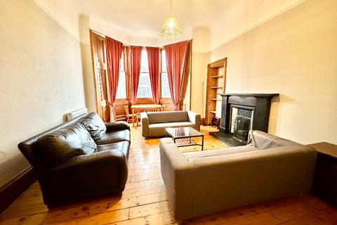 2 bedroom flat to rent, Vinicombe Street, Hillhead, Glasgow, G12